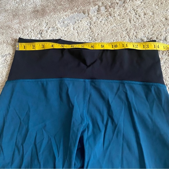 Lululemon Train Times Short 6" in Nile Blue / Black Biker Shorts Teal: Size 10 - Picture 5 of 10